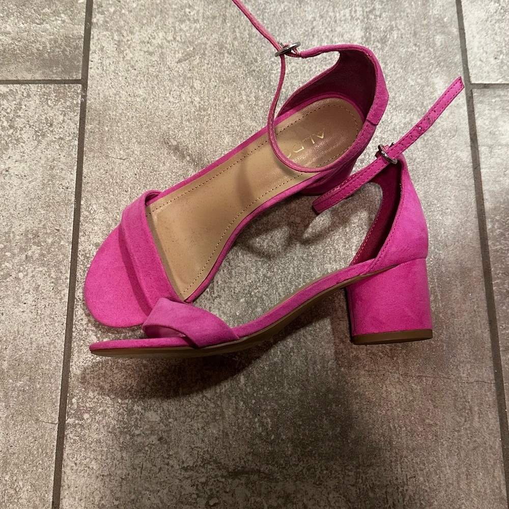 Aldo Sandals